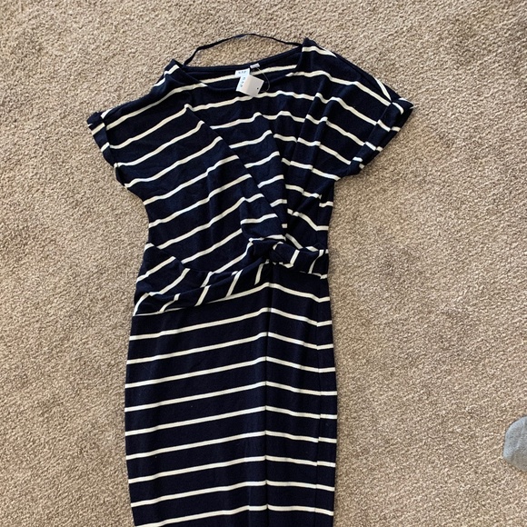 Dress - Picture 1 of 4